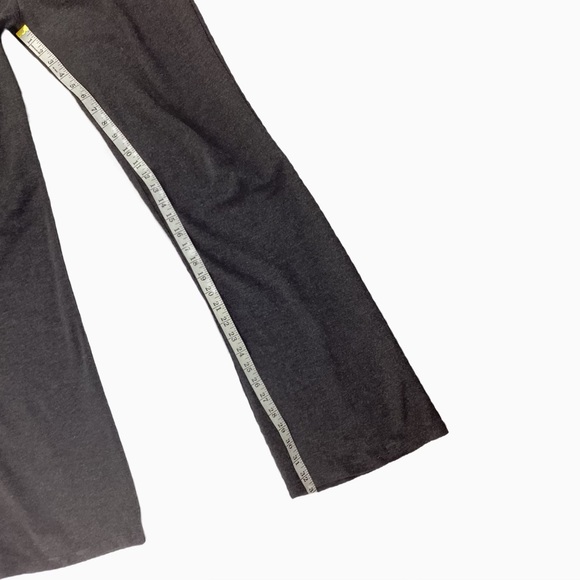 Betabrand Classic Bootcut Dress Pant in Charcoal Grey. Large - Picture 7 of 8